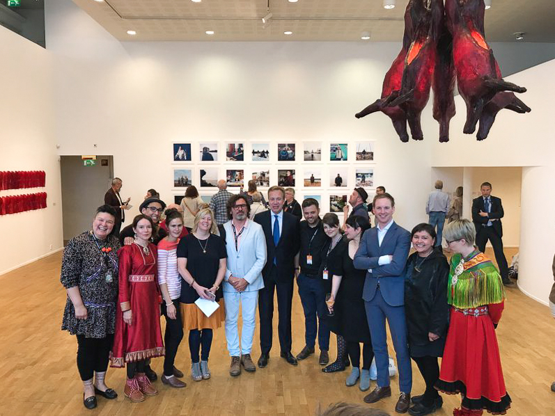 Foreign minister Børge Brende with festival director Maria Utsi and artists and curators of «Subsistence»