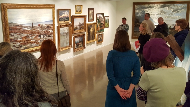 The guided tour in the Places room